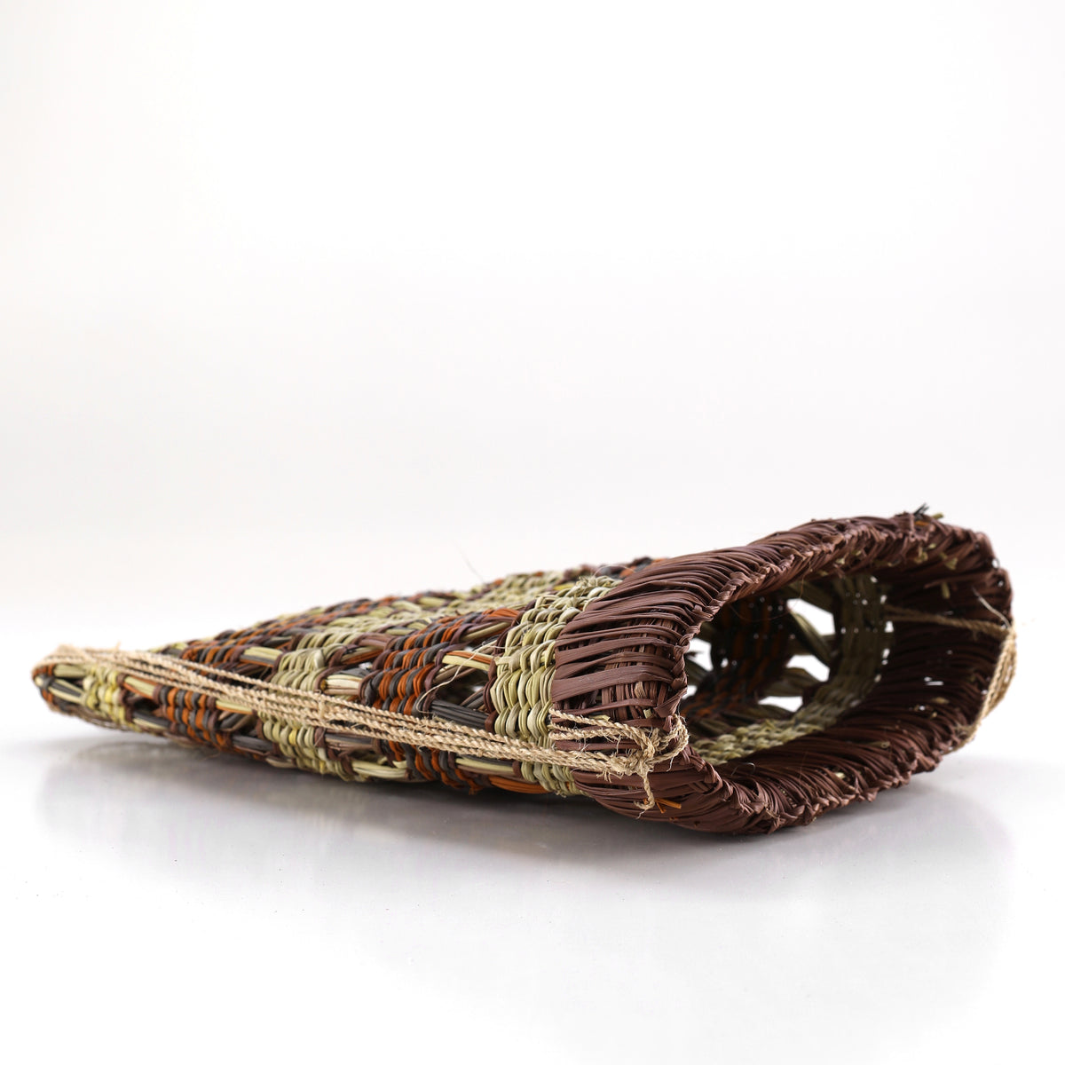 Aboriginal Art by Balthawun Garmu Daphne, Bol'pu (collecting basket) 28cm - ART ARK®