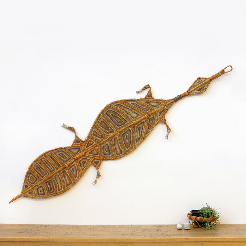 Dorothy Bunibuni, Kumuken (Freshwater Crocodile), 238x64cm