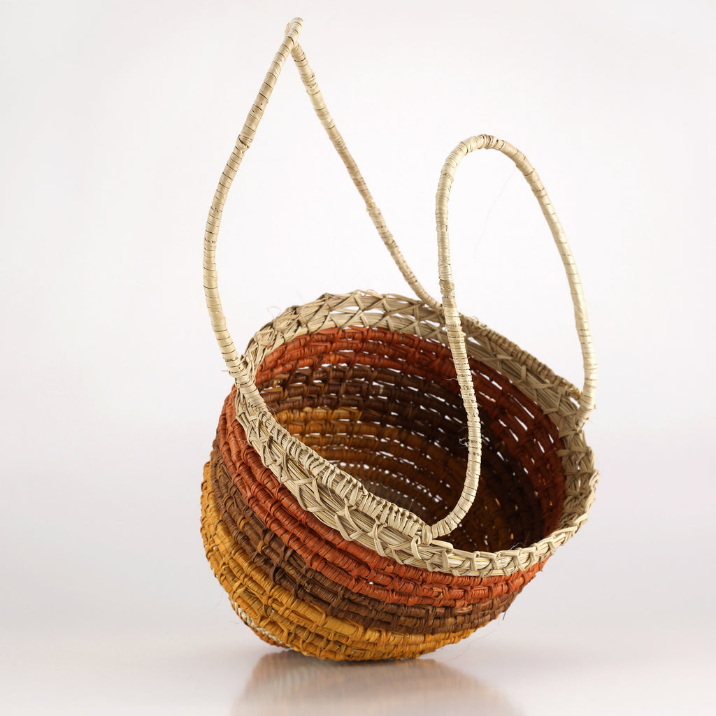 Aboriginal Art by Maywundjiwuy Ŋurruwuthun, Bathi (woven basket) - ART ARK®