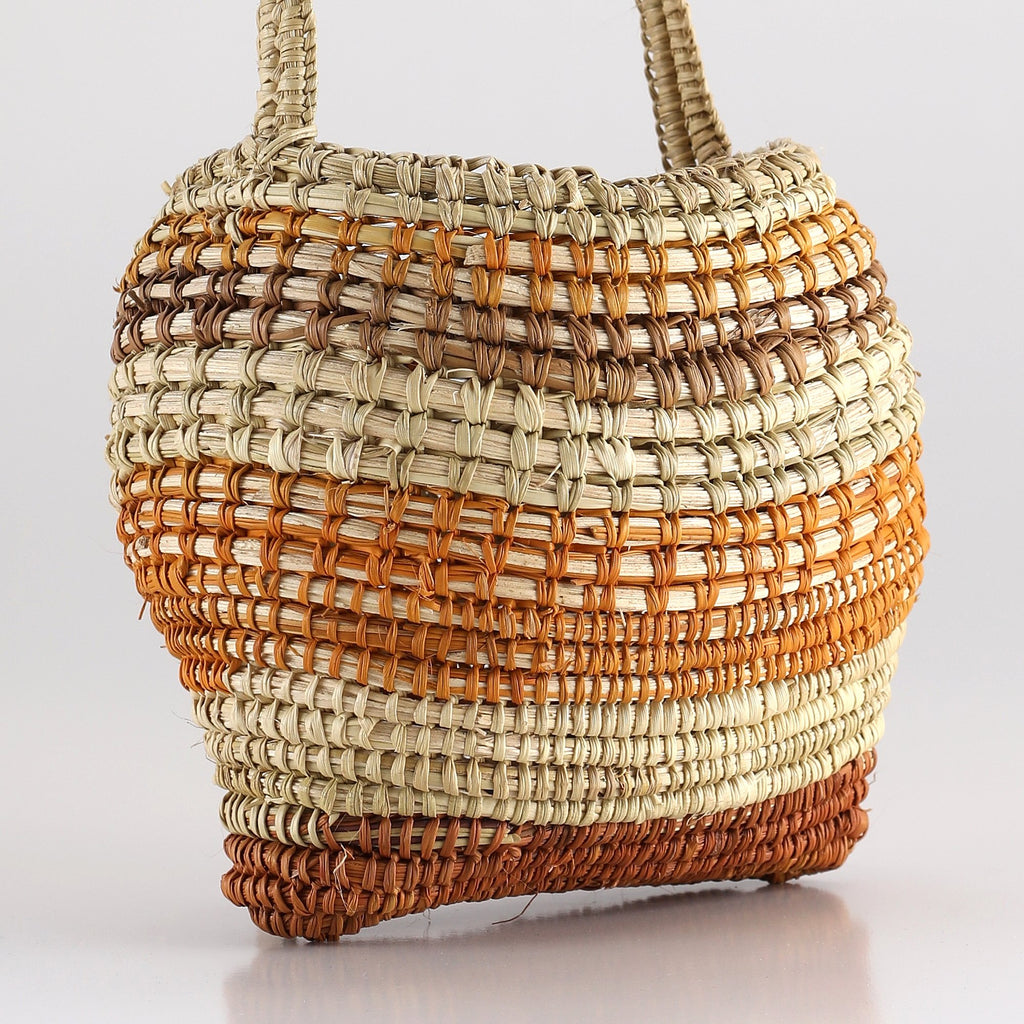 Aboriginal Art by Muŋpirri Marawili, Bathi (woven basket) - ART ARK®