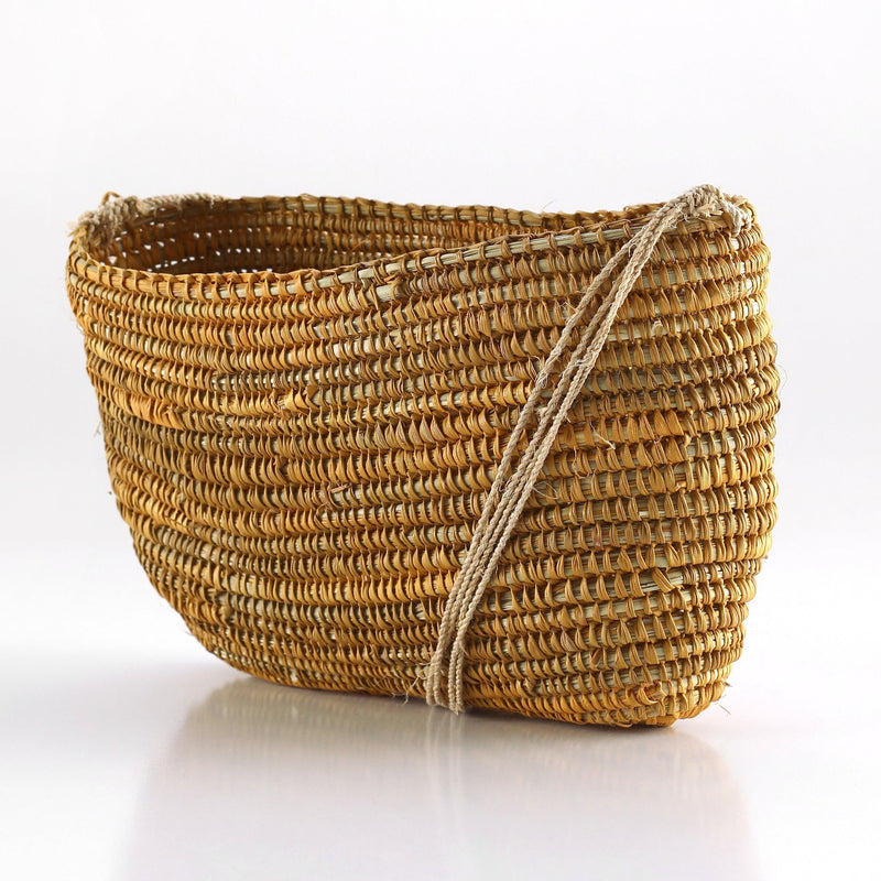 Aboriginal Artwork by Wulŋuwulŋu Guyula Wendy, Bathi (woven basket)